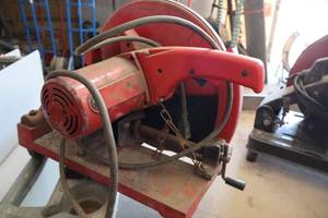 lot 812 image: Milwaukee 14 Chop Saw