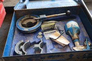 lot 825 image: Plastic Pipe Wheel Cutter