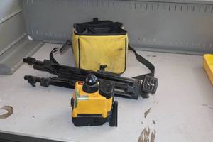 lot 827 image: RoboToolz Survey Laser with Tripod and Carry Bag