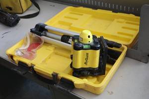 lot 828 image: MicroLine Survey Laser with Tripod and Case