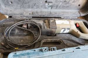 lot 835 image: Porter-Cable Tiger Saw Reciprocating Saw
