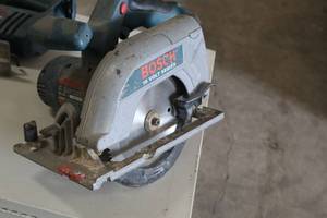 lot 840 image: Bosch 6-12 18V Circular Saw 1662
