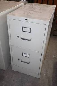 lot 912 image: Hon Metal File Cabinet 2-drawer