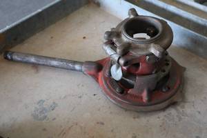 lot 890 image: Ridgid Pipe Threader