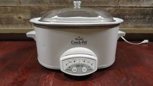 lot 6 image: Rival Crock Pot Slow Cooker Smart Pot Stoneware 5 QT Automatic Model-3845