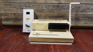 lot 273 image: GBC Binding System Image-Maker 2000 & Open Pack Fellows Plastic Binding Combc