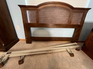 lot 25 image: Queen Size Wooden Headboard with Bed Frame