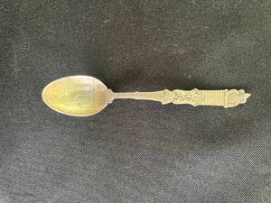 lot 161 image: VTG Collectible Sterling Silver Souvenir Spoon