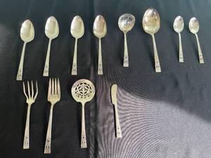 lot 170 image: VTG Silver-Plated Community Accessory Flatware Set with Ornate Design - 12 Pieces
