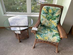 lot 3 image: Wicker Chair with Cushion and Glass Top Side Table