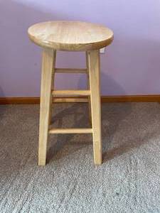 lot 67 image: 24-inch Wooden Bar Stool