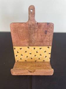 lot 116 image: Rustic Wooden Tablet or Book Stand with Bee Pattern