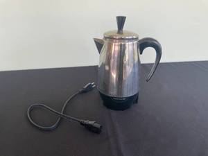 lot 120 image: Farberware Coffee Percolator and Corning Ware Casserole Dishes