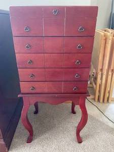 lot 156 image: Wooden Flatware Cabinet with Lift-Top and Velvet Lining