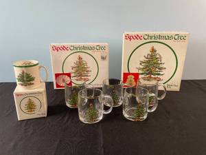 lot 176 image: Spode Christmas Tree Mug and Serving Set with Glass Mugs and Tray