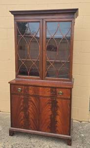 lot 1 image: Antique Curio Cabinet with Glass Doors