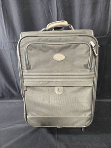 lot 17 image: Atlantic Soft-Sided Rolling Luggage Suitcase