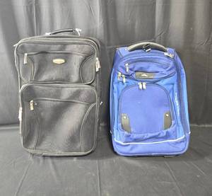 lot 18 image: Set of 2 Rolling Suitcases - Protocol & Unbranded Blue