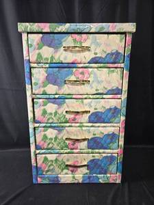 lot 24 image: Floral Patterned 5-Drawer Cabinet