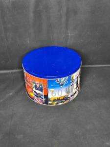 lot 79 image: Decorative Blue Lid Metal Tin