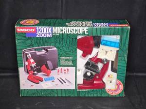 lot 124 image: Tasco 1200X Zoom Microscope Set