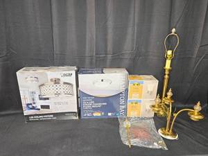 lot 131 image: Mixed Lot of Lighting Fixtures and Components