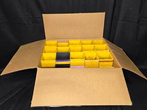 lot 151 image: Lot of Plastic Plant Pots - Various Colors