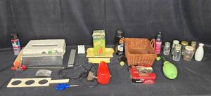 lot 154 image: Assorted Household & Vintage Items Collection