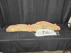 lot 183 image: Vintage Floral Hooked Rugs with Decorative Pillow Cover