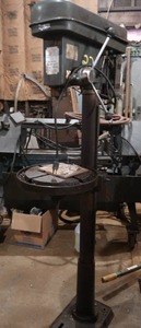 lot 23 image: FLOOR MODEL DRILL PRESS
