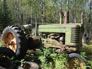 lot 34 image: JOHN DEERE A