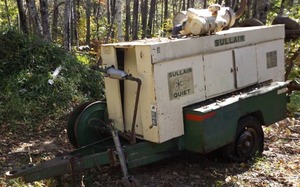 lot 36B image: TOWABLE AIR COMPRESSOR
