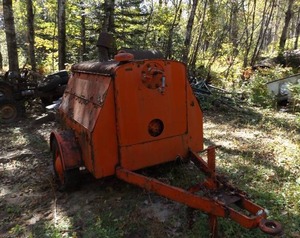 lot 36C image: TOWABLE AIR COMPRESSOR