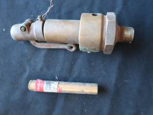 lot 72 image: VINTAGE BRASS LUNKENHEIMER VALVE