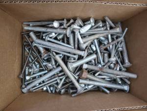 lot 104 image: LARGE SCREWS