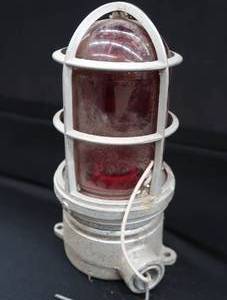 lot 113 image: APPLETON VGP WATERPROOF RED CAGED LIGHT
