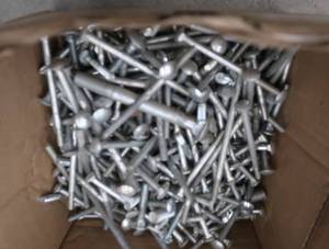 lot 123 image: BOX OF BOLTS
