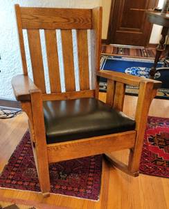 lot 31 image: Prairie Mission Style Antique Oak Rocking Chair