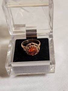 lot 27 image: 14K Yellow Gold Cabochon Ring  Size 7