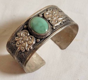 lot 70 image: Wide Ornate Coiled Silver Cuff Bracelet with Turquoise Center Stone