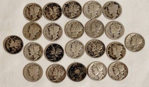 lot 172 image: US Coins  22 Silver Mercury Dimes, 52g