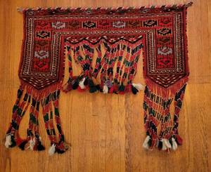 lot 44 image: Turkish Kapunuk Rug Wall Hanging