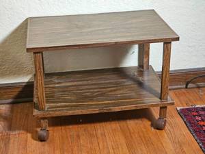 lot 300 image: Rugged Media Cart