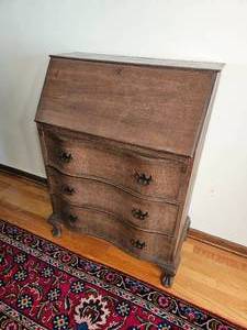 lot 226 image: Vintage Ball & Claw Drop Front Secretary Desk