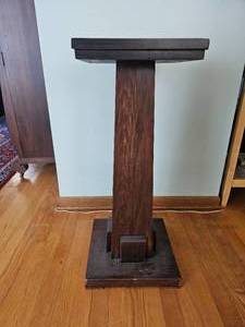 lot 52 image: Arts & Craft Misson Pedestal