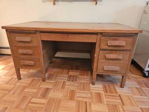 lot 231 image: Hoosier Oak School Teachers Desk