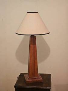 lot 100 image: Arts & Craft Misson Table Lamp