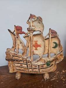 lot 109 image: Vintage Spanish Ship Cast Iron Doorstop