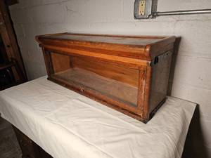 lot 273 image: Antique Barrister Bookcase Top