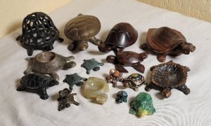 lot 323 image: Turtle Figurine Collection  15